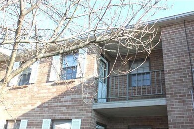 108 Woodstream Dr, Norristown, PA 19403 - photo 2