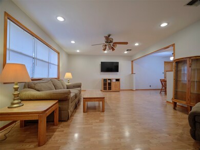 8434 Brinkmeyer Rd, Needville, TX 77461 - photo 5