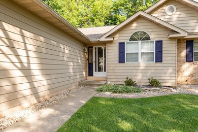 828 Robert Dr, Maryville, IL 62062 - photo 2