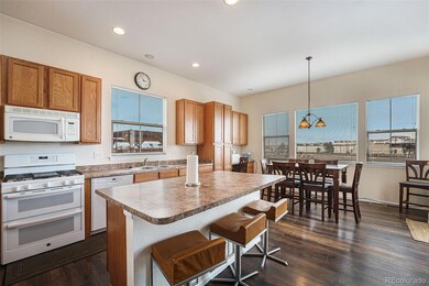 Eat-in Kitchen