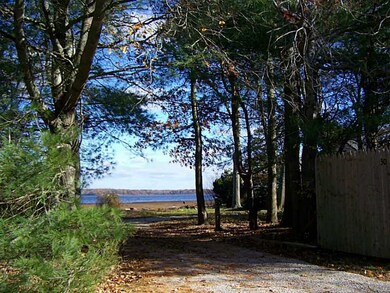 30 Woodsia Trail, Wakefield, RI 02879 - photo 2