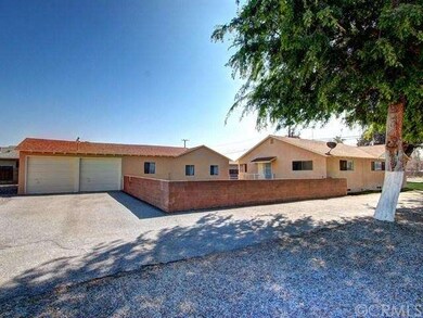 13946 detached garage