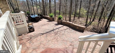 8163 Cancun Ct, Gainesville, VA 20155 - photo 4