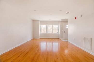 4 Goldfinch Ct unit 4, Boston, MA 02126 - photo 5