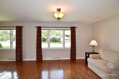 1445 W Downer Place, Aurora, IL 60506 - photo 5