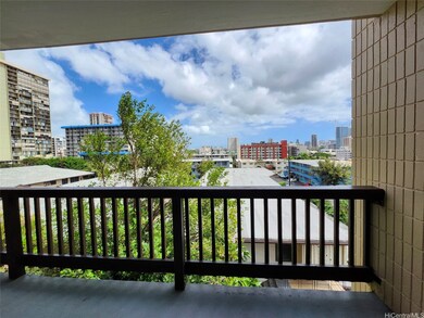 Pensacola Gardens unit 201, Honolulu, HI 96822 - photo 4