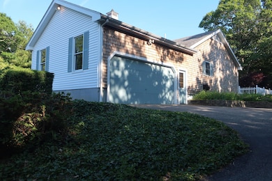 1733 Ost-W Barn Rd, West Barnstable, MA 02668 - photo 3