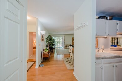 347 Main Rd unit 203, Tiverton, RI 02878 - photo 3