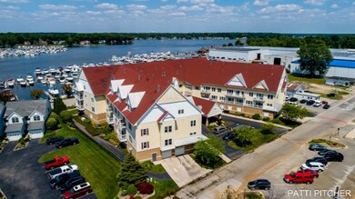 917 W Savidge St #5, Spring Lake-1