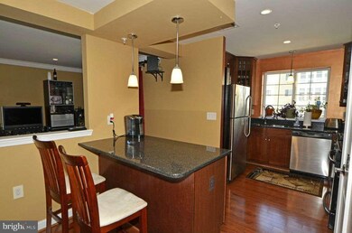 4151 S Four Mile Run Dr unit 304, Arlington, VA 22204 - photo 4