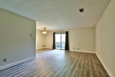 535 Davis Rd, Cincinnati, OH 45255 - photo 4