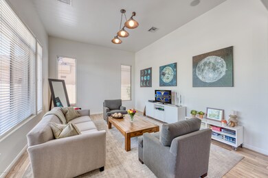 006_Living Room
