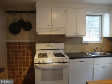 341 Inwood Rd, Ardmore, PA 19003 - photo 3