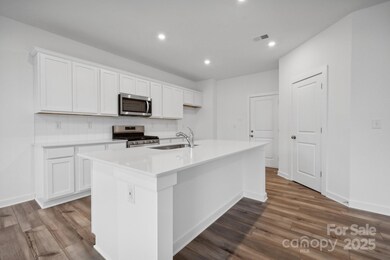 807 Olde England Dr, Lincolnton, NC 28092 - photo 3