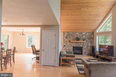 230 Timberland Manor Dr, Bentonville, VA 22610 - photo 7