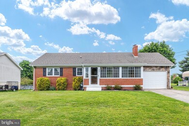 300 Aileen Ave, Strasburg, VA 22657 - photo 2