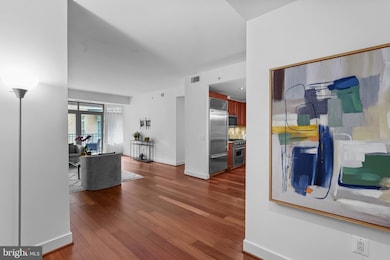 The Columbia Residences unit 431, Washington, DC 20037 - photo 6