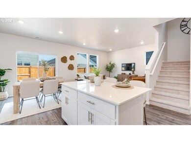 2805 U St, Springfield, OR 97477 - photo 5