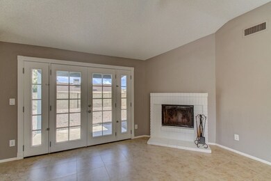 1726 East Vineyard MLS Size (8)