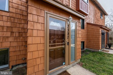 7397 Hickory Log Cir, Columbia, MD 21045 - photo 2