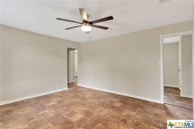 502 N 4th St, Copperas Cove, TX 76522 - photo 3