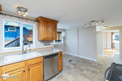 2103 W 32nd Ave, Anchorage, AK 99517 - photo 6