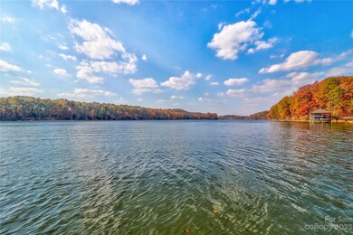 Harbor Watch is a Lake Access Community on Lake Norman