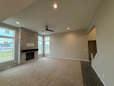 2819 Autumn Woods Dr, Cedar Falls, IA 50613 - photo 6