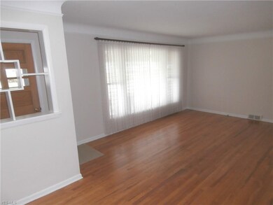 1662 Eldon Dr, Wickliffe, OH 44092 - photo 6