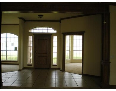 Interior Space/Layout. Amazing and open entryway.