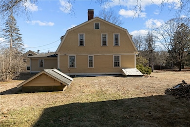 237 Commonwealth Ave, Warwick, RI 02886 - photo 6