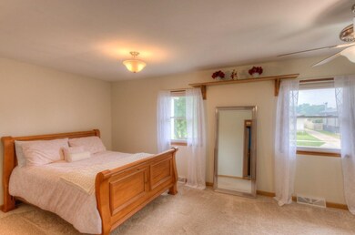 521 211th St, Dyer, IN 46311 - photo 7