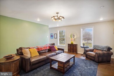 17 Homecrest Ct, Silver Spring, MD 20906 - photo 5