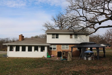 6581 Squire Ln, Loves Park, IL 61111 - photo 3