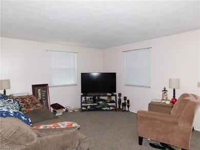 2826 Saint Elmo Ave NE, Canton, OH 44714 - photo 4