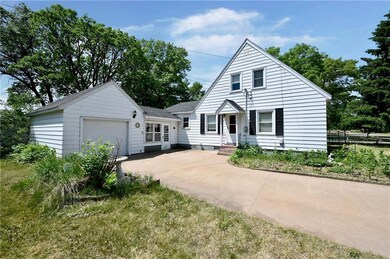 1807 Eddy Ln, Eau Claire, WI 54703 - photo 3