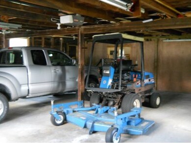 562 Oak St, Newport, NH 03773 - photo 6