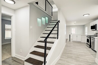 4407 Engleford St, Houston, TX 77026 - photo 4