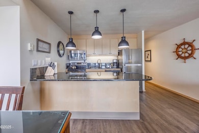 1000 SE Bay Blvd unit 129 (F-1), Newport, OR 97365 - photo 7