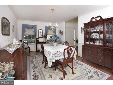 637 Nicole Dr, Southampton, PA 18966 - photo 5