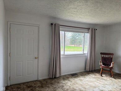 5403 S Vine St, Columbus, IN 47201 - photo 4