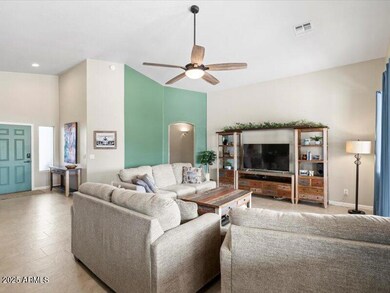 07-Living Area
