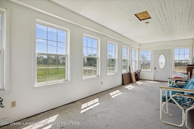 10-5474-Vernon-Rd-WindowStill-16