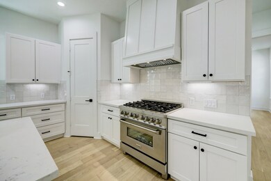 1003 Walton St, Houston, TX 77009 - photo 7