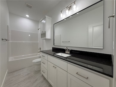 2001 E Brookview Dr unit A, Siloam Springs, AR 72761 - photo 2