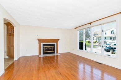 8 Waselchuk Dr, Peabody, MA 01960 - photo 3