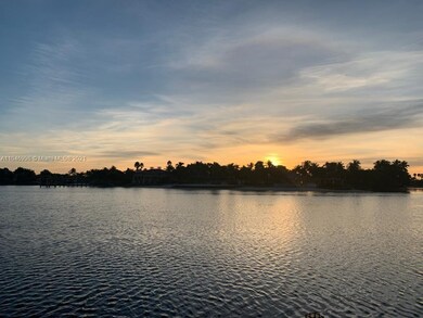 11283 NW 65th St, Doral, FL 33178 - photo 2