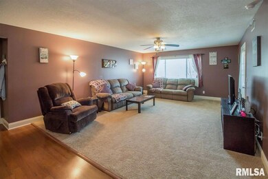 2413 W 54th St unit 7, Davenport, IA 52806 - photo 3