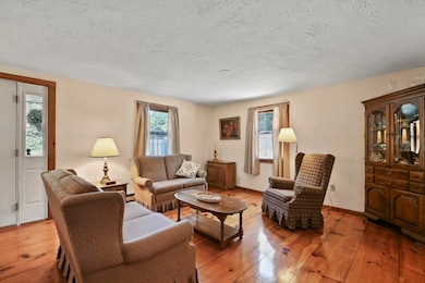 755 Barre Rd, New Braintree, MA 01531 - photo 4