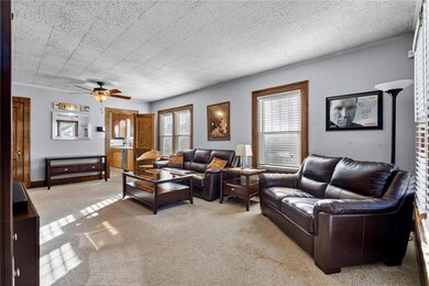 1063 F Ave NW, Cedar Rapids, IA 52405 - photo 4